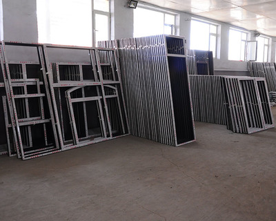 景德鎮(zhèn)超群白鋼門窗車間